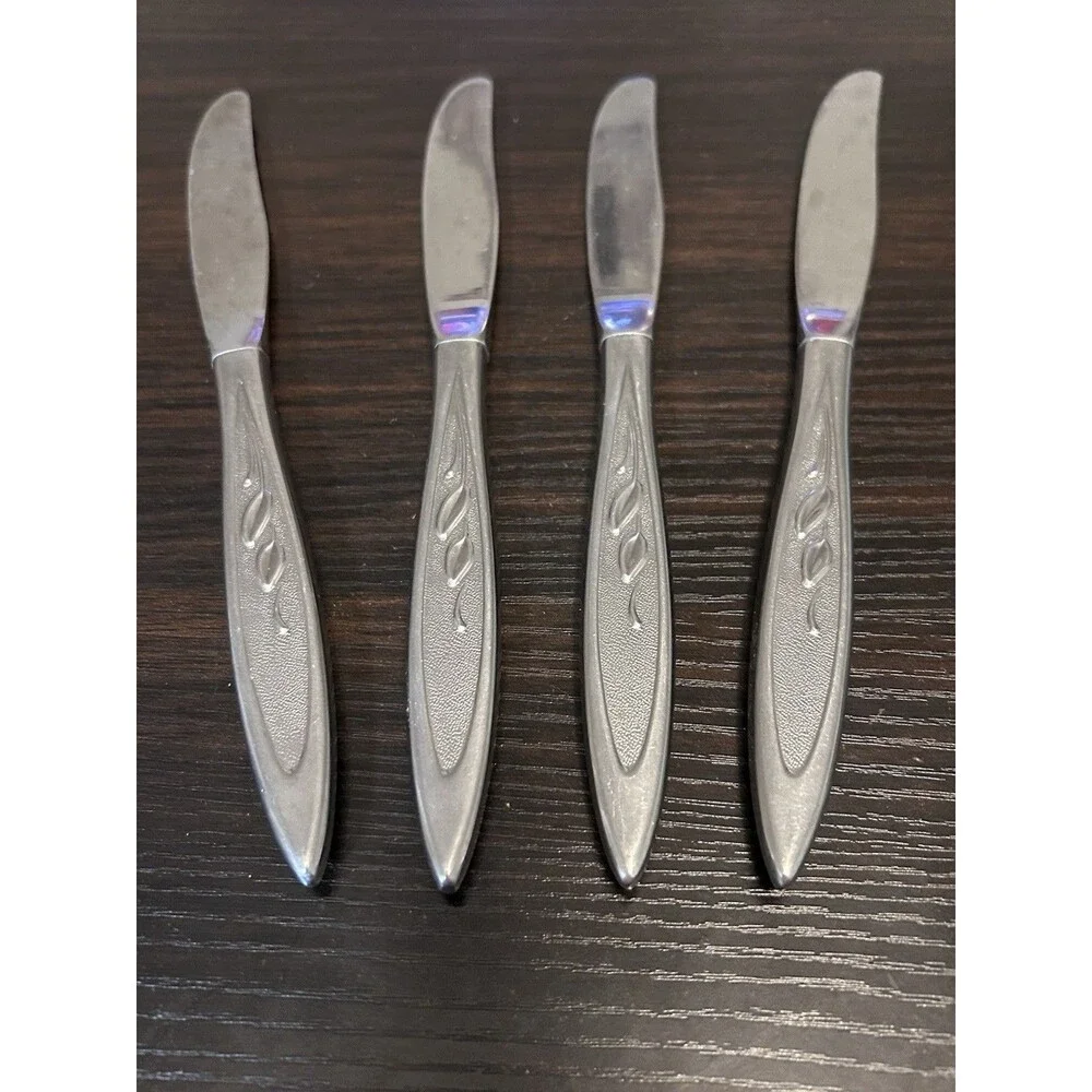 Set of 4 Oneida Royal Harvest Dinner Knives 8.5 Inch Wm Rogers Premier Stainless